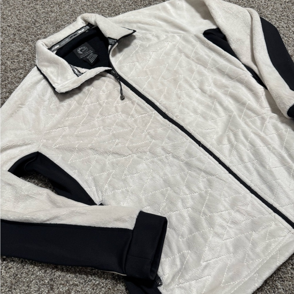 Woman’s Skidoo zip up jacket